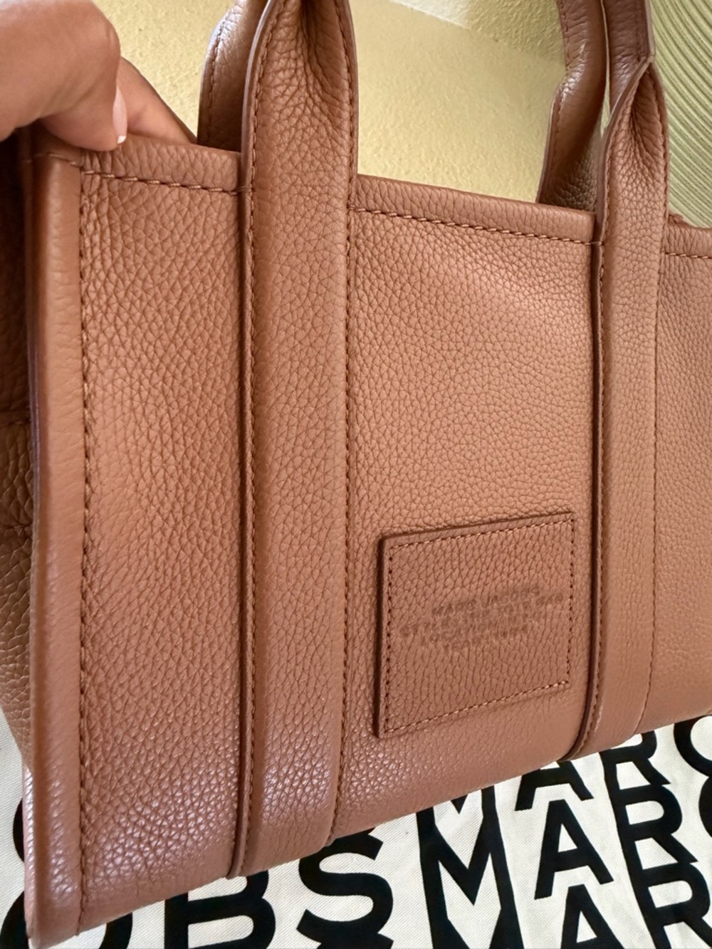 Marc Jacobs The Tote Bag — SMALL - Picture 3 of 10